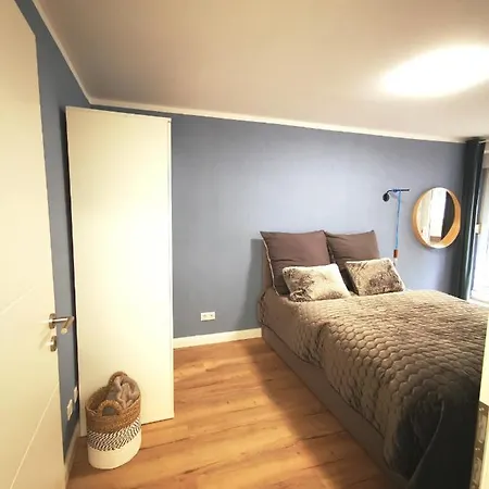 Mobliertes Im Suden Von Apartment *
